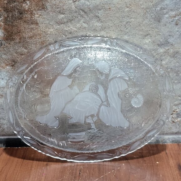 Vintage Clear Frosted Serving Dish Plaque Glass Oval Nativity Scene - Picture 4 of 11